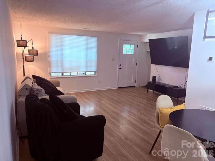 11806 Battery Place, Charlotte, NC 28273.  MLS# CAR4400361, YatesRealty ID 35894. 