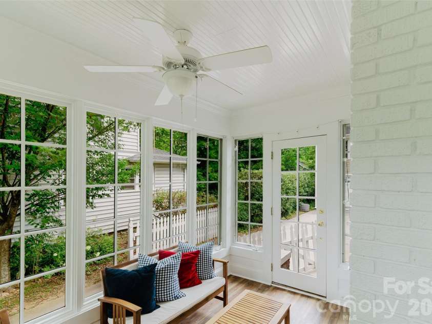 1825 Dilworth Road, Charlotte, NC 28203.  MLS# CAR4399072, YatesRealty ID 35895. 