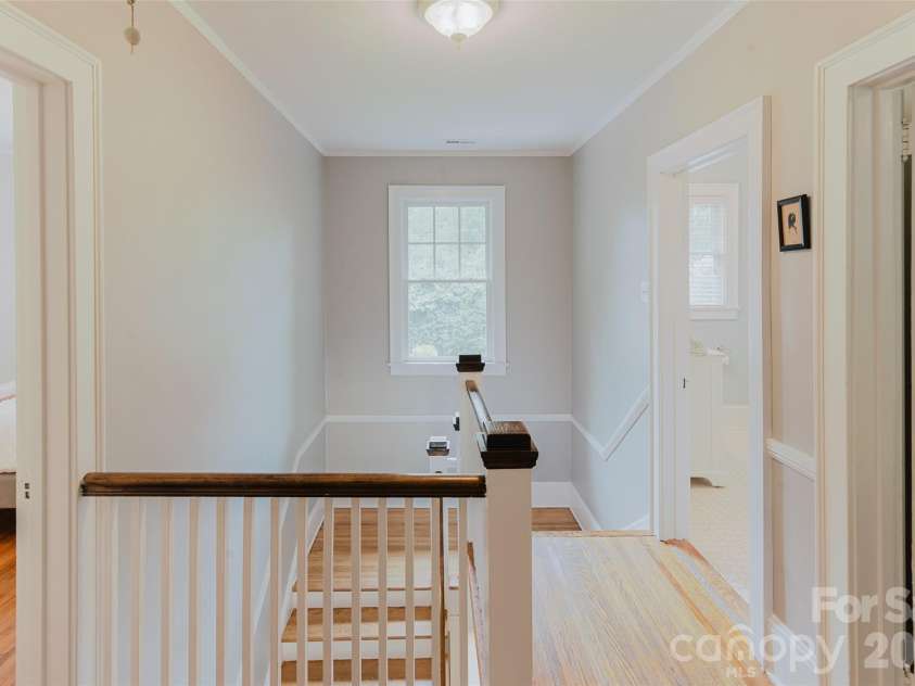 1825 Dilworth Road, Charlotte, NC 28203.  MLS# CAR4399072, YatesRealty ID 35895. 