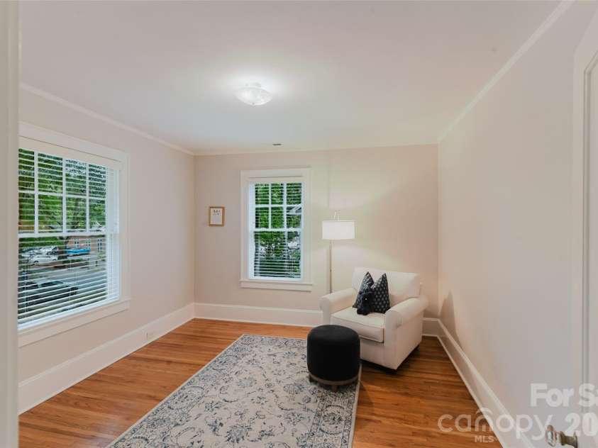 1825 Dilworth Road, Charlotte, NC 28203.  MLS# CAR4399072, YatesRealty ID 35895. 