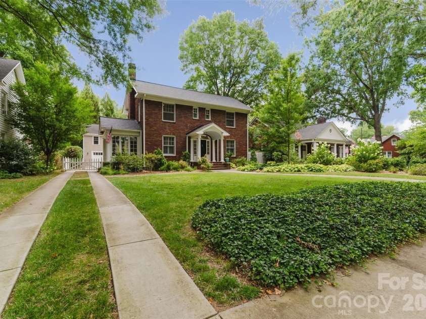 1825 Dilworth Road, Charlotte, NC 28203.  MLS# CAR4399072, YatesRealty ID 35895. 