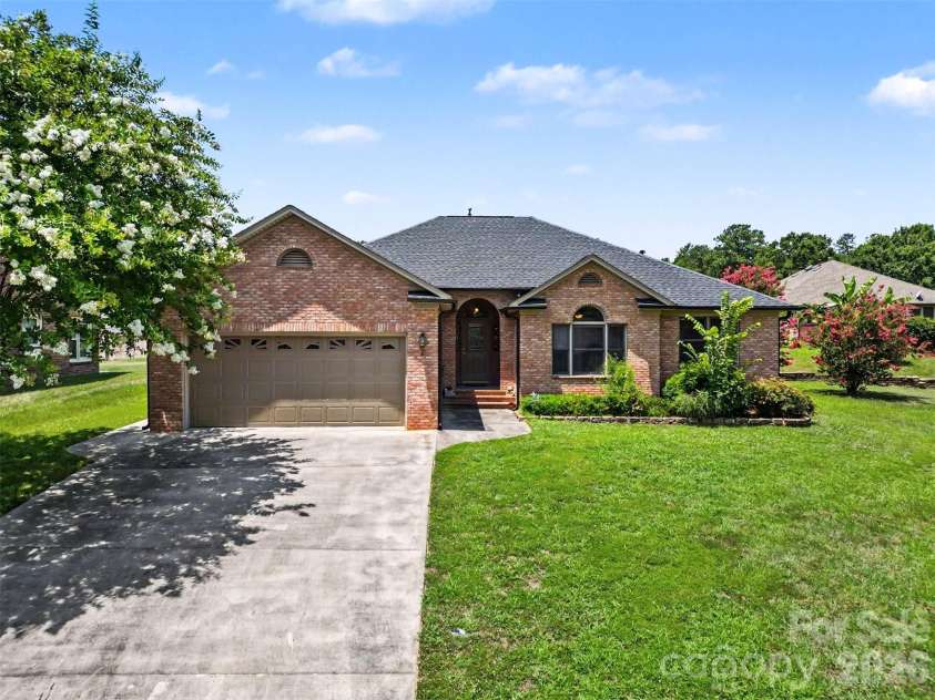 507 Birmingham Court, Rock Hill, SC 29732.  MLS# CAR4401115, YatesRealty ID 35897. 