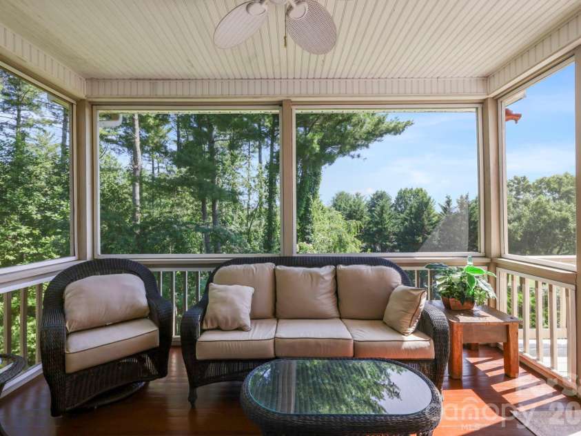 19 Thornapple Drive, Hendersonville, NC 28739.  MLS# CAR4398445, YatesRealty ID 35898. 