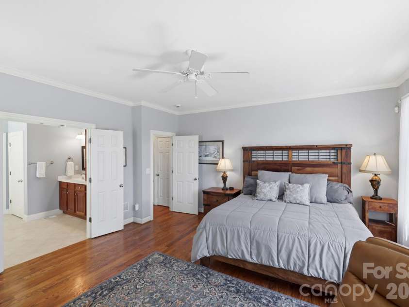 19 Thornapple Drive, Hendersonville, NC 28739.  MLS# CAR4398445, YatesRealty ID 35898. 