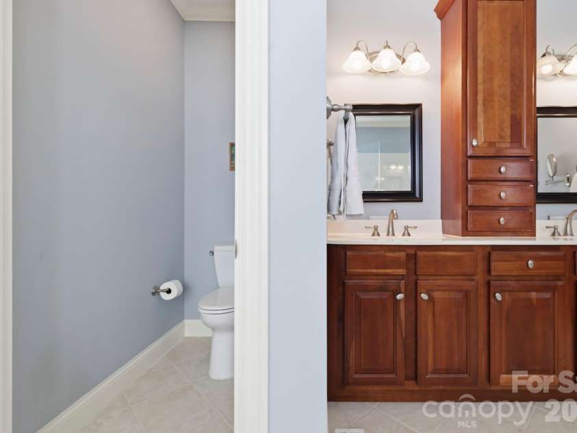 19 Thornapple Drive, Hendersonville, NC 28739.  MLS# CAR4398445, YatesRealty ID 35898. 