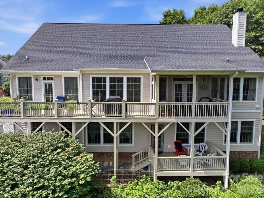 19 Thornapple Drive, Hendersonville, NC 28739.  MLS# CAR4398445, YatesRealty ID 35898. 