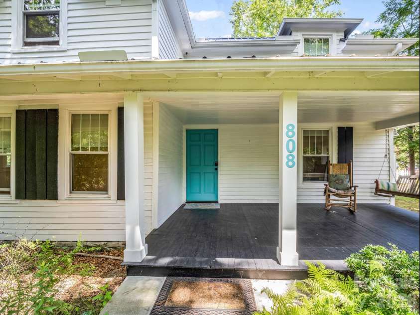 808 Montreat Road, Black Mountain, NC 28711.  MLS# CAR4398814, YatesRealty ID 35899. 