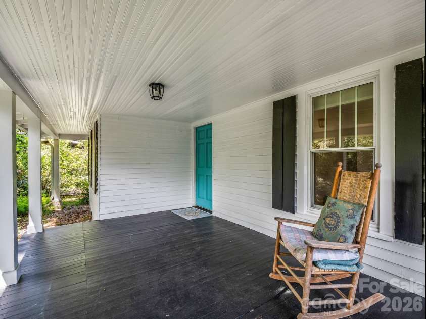 808 Montreat Road, Black Mountain, NC 28711.  MLS# CAR4398814, YatesRealty ID 35899. 