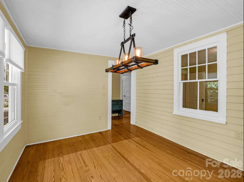 808 Montreat Road, Black Mountain, NC 28711.  MLS# CAR4398814, YatesRealty ID 35899. 