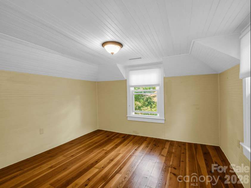 808 Montreat Road, Black Mountain, NC 28711.  MLS# CAR4398814, YatesRealty ID 35899. 
