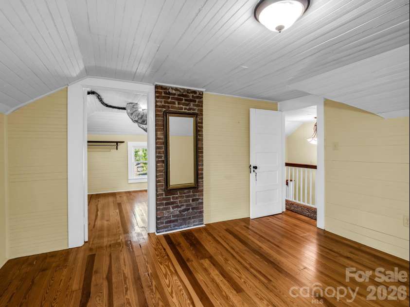 808 Montreat Road, Black Mountain, NC 28711.  MLS# CAR4398814, YatesRealty ID 35899. 