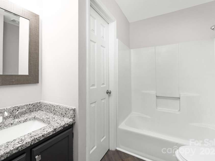 8212 Cedar Glen Drive, Charlotte, NC 28212.  MLS# CAR4322031, YatesRealty ID 359. 