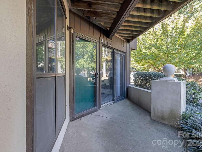 8212 Cedar Glen Drive, Charlotte, NC 28212.  MLS# CAR4322031, YatesRealty ID 359. 