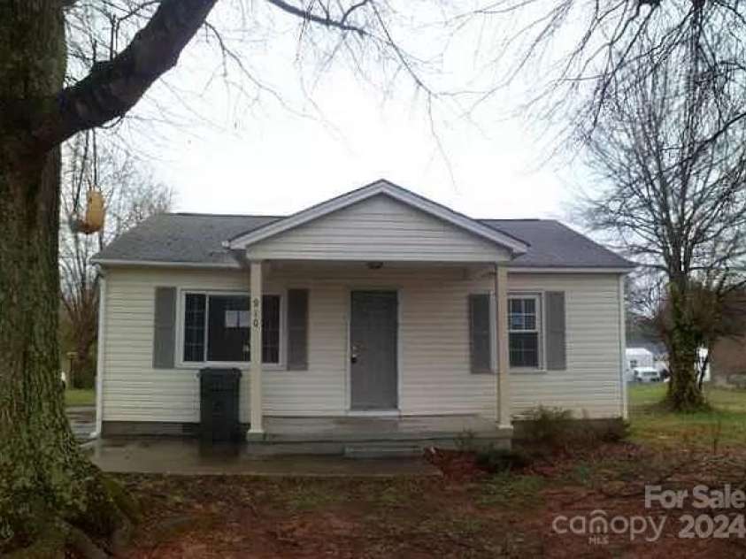 910 Delview Road, Cherryville, NC 28021.  MLS# CAR4138475, YatesRealty ID 359. 