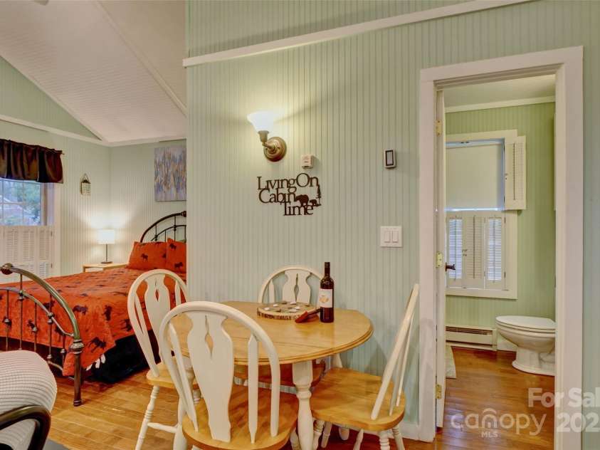 46 Fish Camp Circle, Newland, NC 28657.  MLS# CAR4221475, YatesRealty ID 3590. 