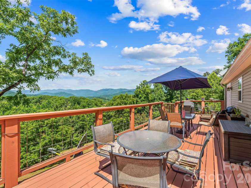 70 Heslar Way, Marshall, NC 28753.  MLS# CAR4388058, YatesRealty ID 35900. Very Large deck for Entertaining