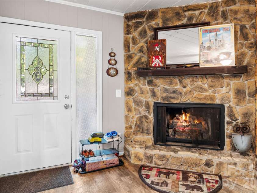 180 Longview Road, Newland, NC 28657.  MLS# CAR4397948, YatesRealty ID 35901. 