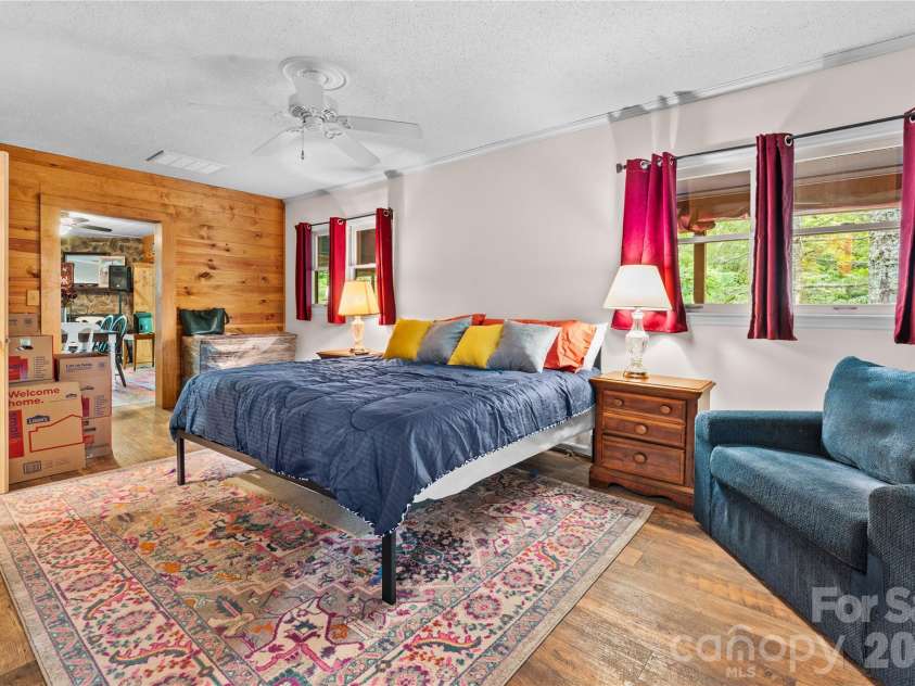 180 Longview Road, Newland, NC 28657.  MLS# CAR4397948, YatesRealty ID 35901. 
