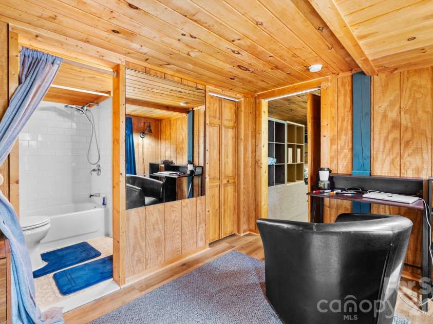 180 Longview Road, Newland, NC 28657.  MLS# CAR4397948, YatesRealty ID 35901. 