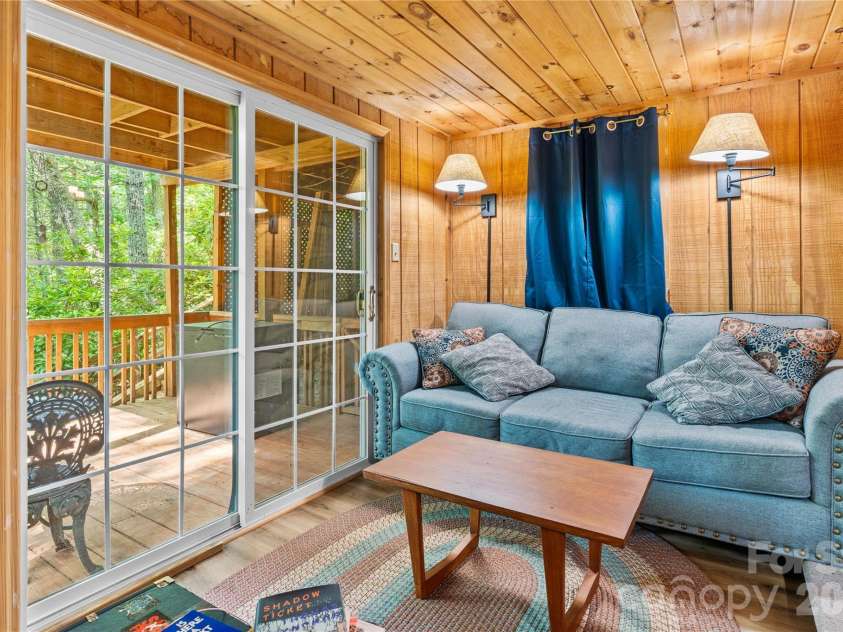 180 Longview Road, Newland, NC 28657.  MLS# CAR4397948, YatesRealty ID 35901. 