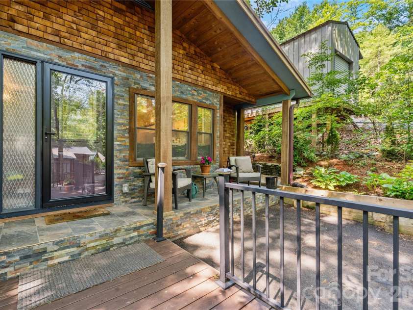 180 Longview Road, Newland, NC 28657.  MLS# CAR4397948, YatesRealty ID 35901. 