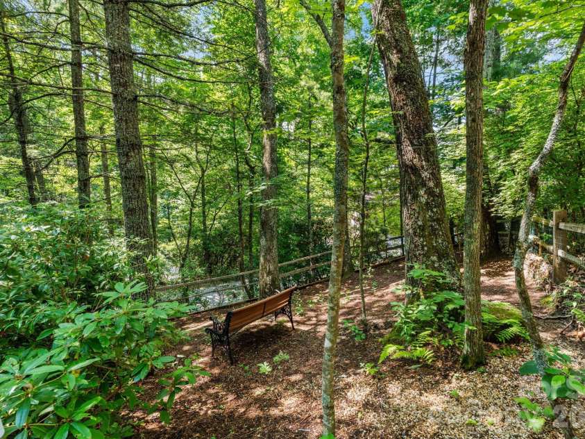 180 Longview Road, Newland, NC 28657.  MLS# CAR4397948, YatesRealty ID 35901. 