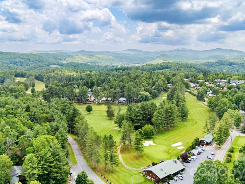 180 Longview Road, Newland, NC 28657.  MLS# CAR4397948, YatesRealty ID 35901. 