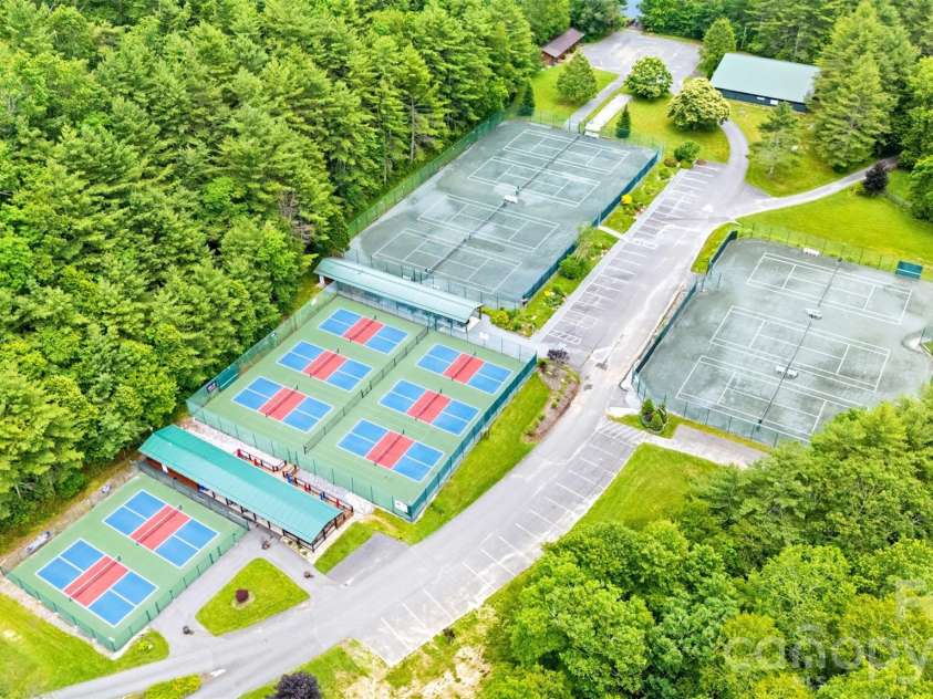 180 Longview Road, Newland, NC 28657.  MLS# CAR4397948, YatesRealty ID 35901. 