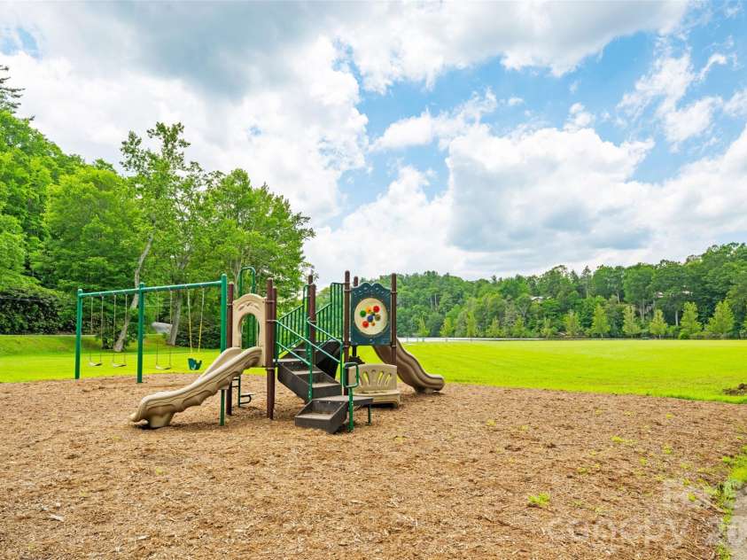 180 Longview Road, Newland, NC 28657.  MLS# CAR4397948, YatesRealty ID 35901. 