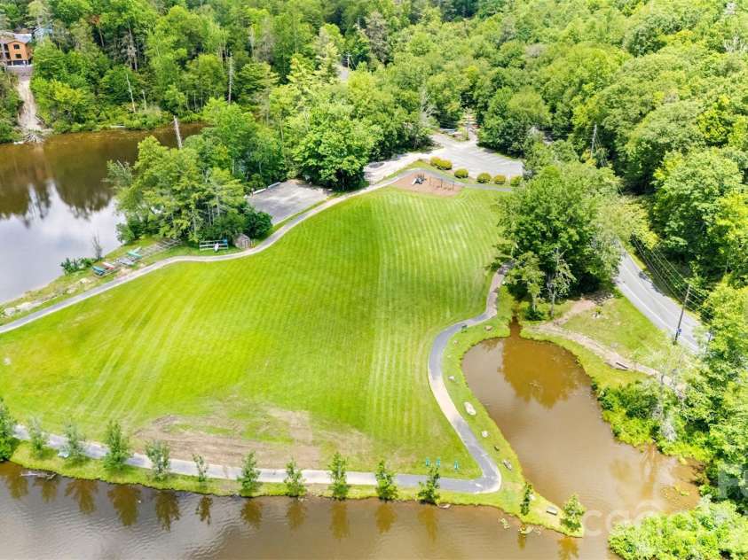 180 Longview Road, Newland, NC 28657.  MLS# CAR4397948, YatesRealty ID 35901. 