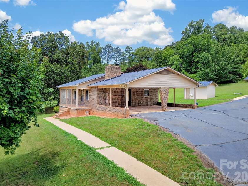 5882 Harmony Grove Road, Nebo, NC 28761.  MLS# CAR4399136, YatesRealty ID 35902. 