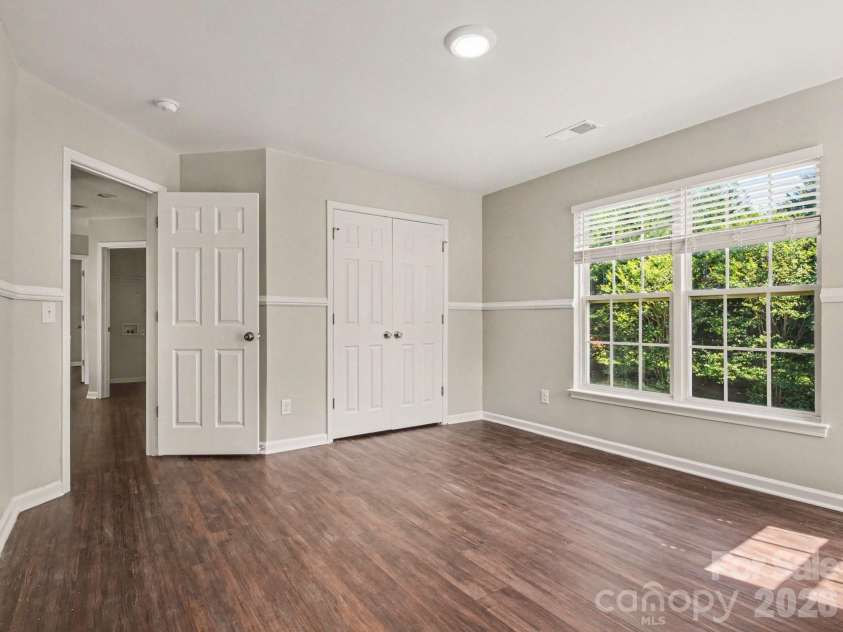 5142 Bentgrass Run Drive, Charlotte, NC 28269.  MLS# CAR4381272, YatesRealty ID 35904. 
