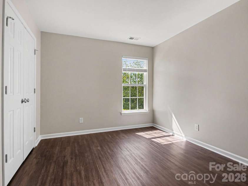 5142 Bentgrass Run Drive, Charlotte, NC 28269.  MLS# CAR4381272, YatesRealty ID 35904. 