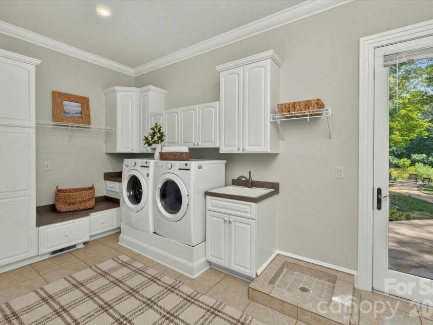 9117 Yellow Pine Court, Waxhaw, NC 28173.  MLS# CAR4400732, YatesRealty ID 35906. 