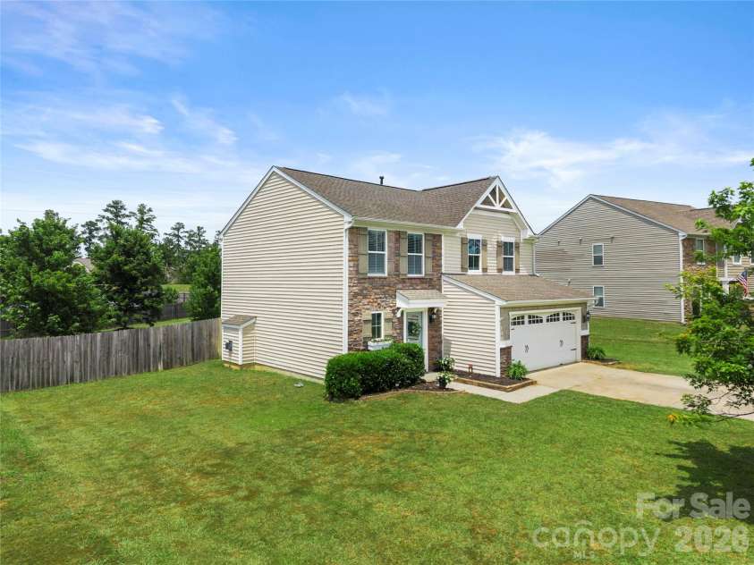 3017 Rhododendron Place, Clover, SC 29710.  MLS# CAR4394093, YatesRealty ID 35907. 