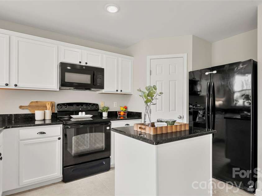 3017 Rhododendron Place, Clover, SC 29710.  MLS# CAR4394093, YatesRealty ID 35907. 