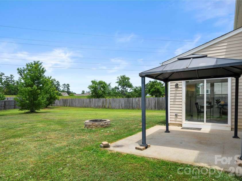 3017 Rhododendron Place, Clover, SC 29710.  MLS# CAR4394093, YatesRealty ID 35907. 