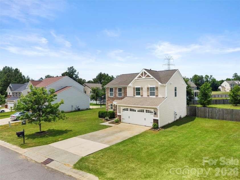 3017 Rhododendron Place, Clover, SC 29710.  MLS# CAR4394093, YatesRealty ID 35907. 
