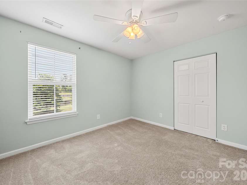 3017 Rhododendron Place, Clover, SC 29710.  MLS# CAR4394093, YatesRealty ID 35907. Second full bathroom