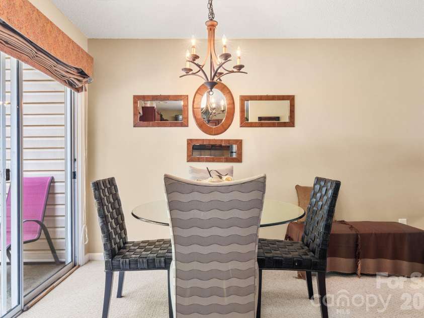 11549 Retriever Way, Charlotte, NC 28269.  MLS# CAR4401598, YatesRealty ID 35908. 