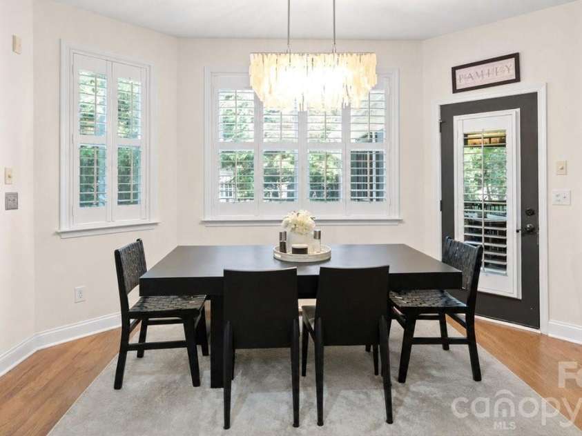 10209 Treetop Lane, Cornelius, NC 28031.  MLS# CAR4387634, YatesRealty ID 35909. 