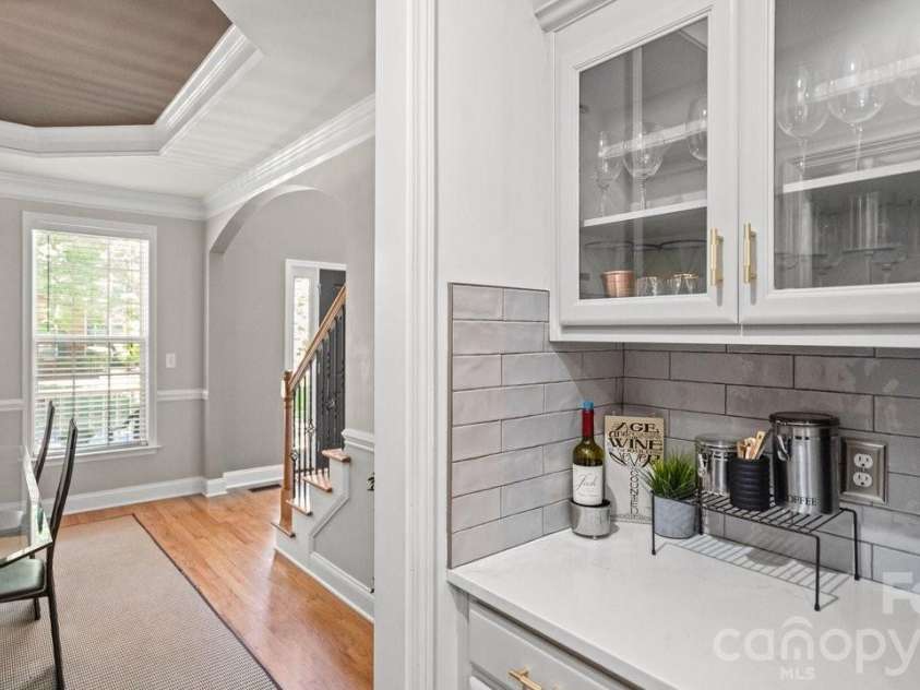10209 Treetop Lane, Cornelius, NC 28031.  MLS# CAR4387634, YatesRealty ID 35909. 