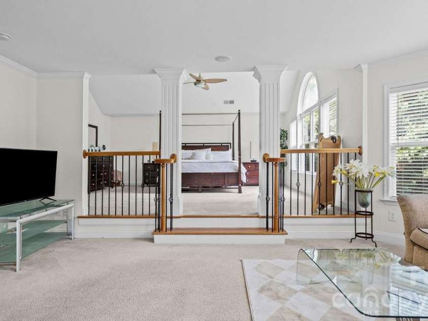 10209 Treetop Lane, Cornelius, NC 28031.  MLS# CAR4387634, YatesRealty ID 35909. 