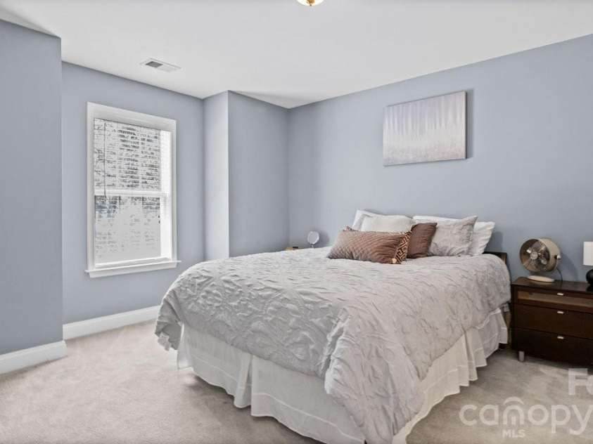 10209 Treetop Lane, Cornelius, NC 28031.  MLS# CAR4387634, YatesRealty ID 35909. 