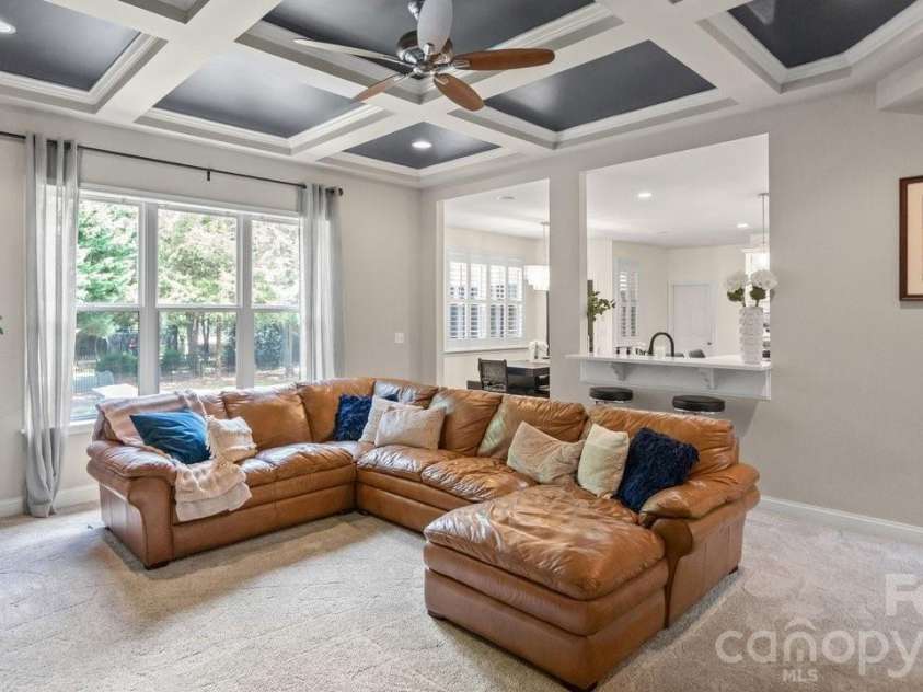 10209 Treetop Lane, Cornelius, NC 28031.  MLS# CAR4387634, YatesRealty ID 35909. Coffered ceilings