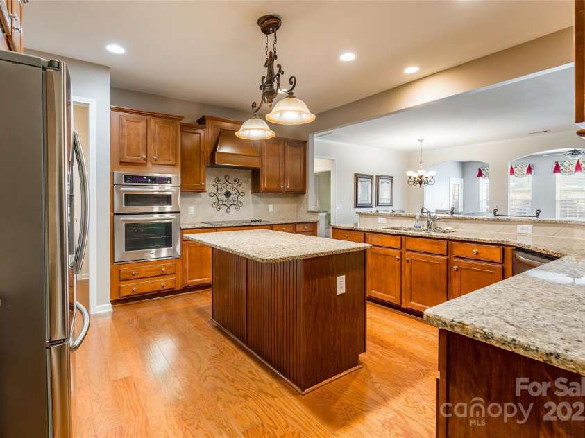 2050 Yellowstone Drive, Fort Mill, SC 29707.  MLS# CAR4325555, YatesRealty ID 3591. 