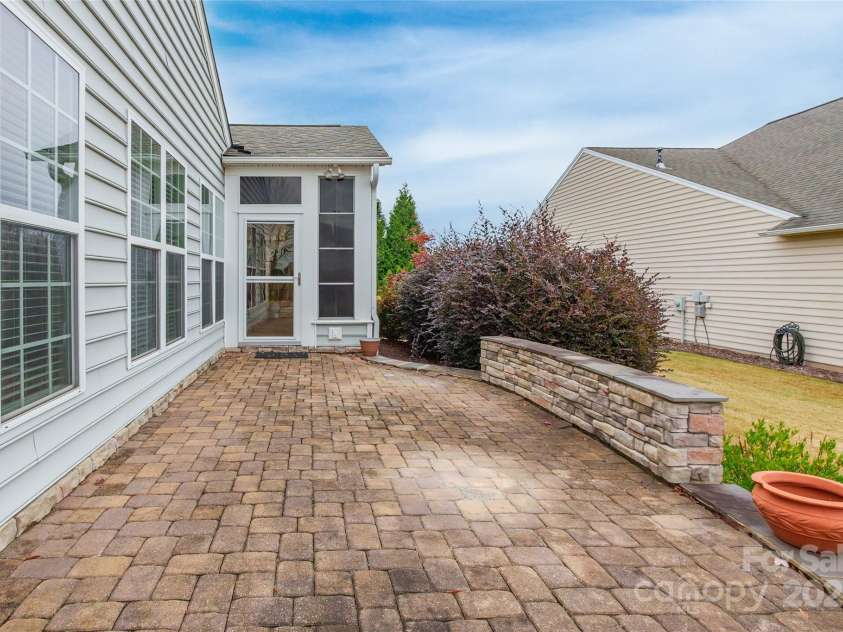 2050 Yellowstone Drive, Fort Mill, SC 29707.  MLS# CAR4325555, YatesRealty ID 3591. 