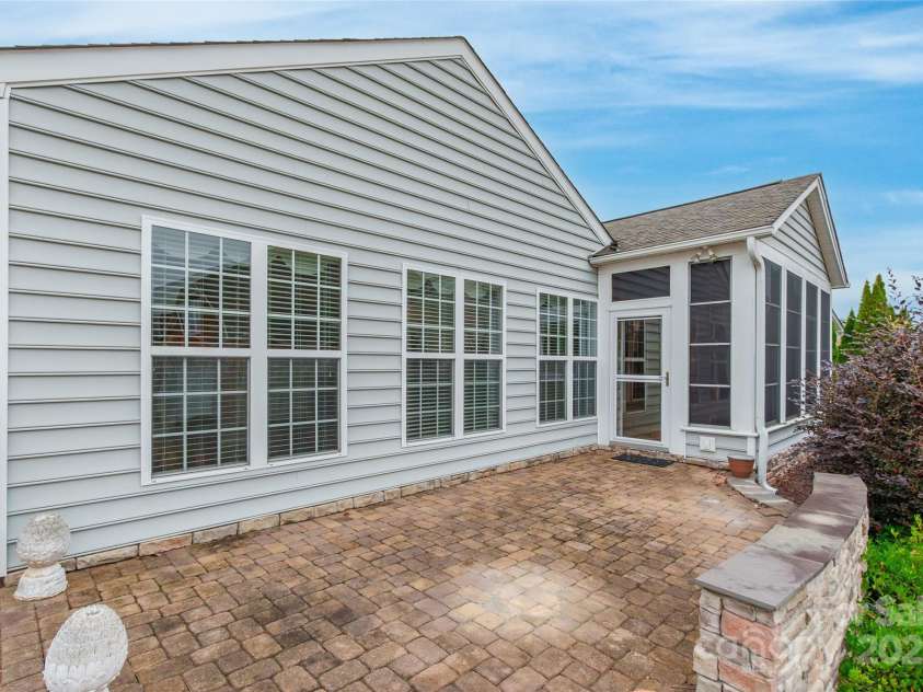 2050 Yellowstone Drive, Fort Mill, SC 29707.  MLS# CAR4325555, YatesRealty ID 3591. 