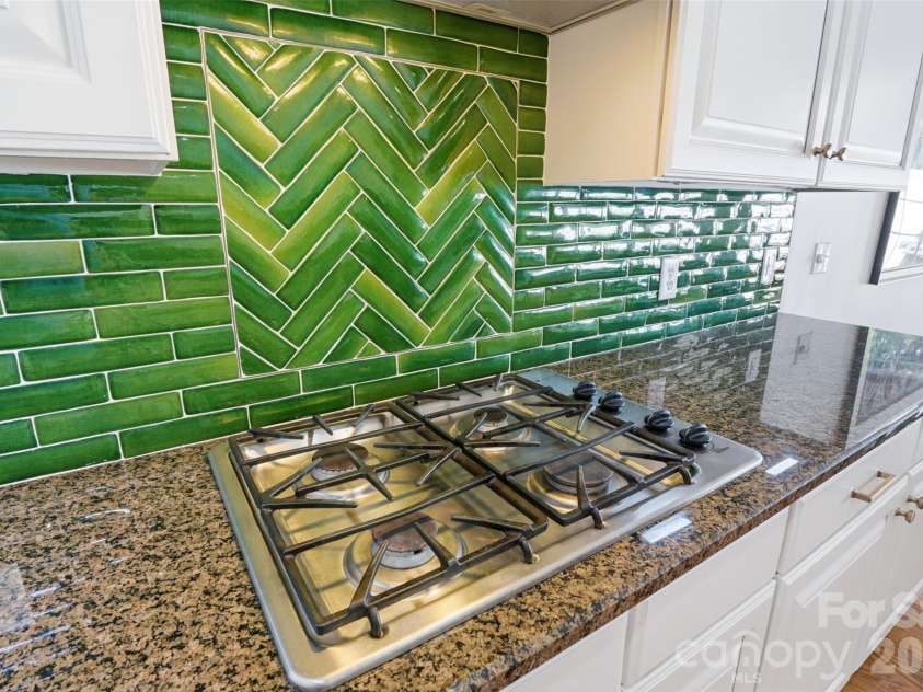 8109 Oratorio Place, Charlotte, NC 28270.  MLS# CAR4397157, YatesRealty ID 35910. 