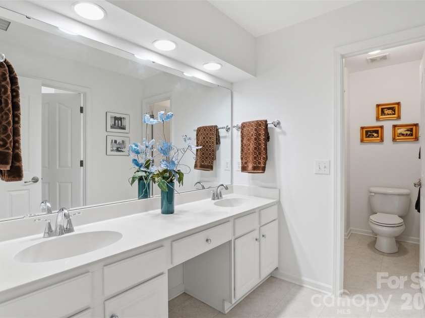 8109 Oratorio Place, Charlotte, NC 28270.  MLS# CAR4397157, YatesRealty ID 35910. 